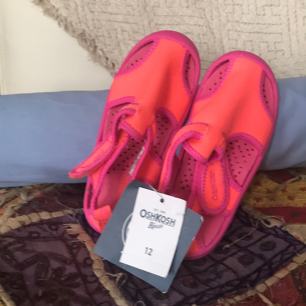 NWT sandals